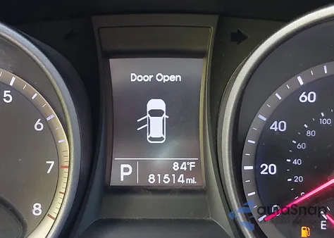 2016 Hyundai Santa Fe Sport 2.4L z USA, uszkodzony, nr VIN 5XYZU3LB8GG370448